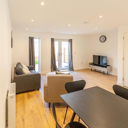 Stunning Modern 3 Bedroom Townhouse - Perfect Getaway Manchester Dış mekan fotoğraf