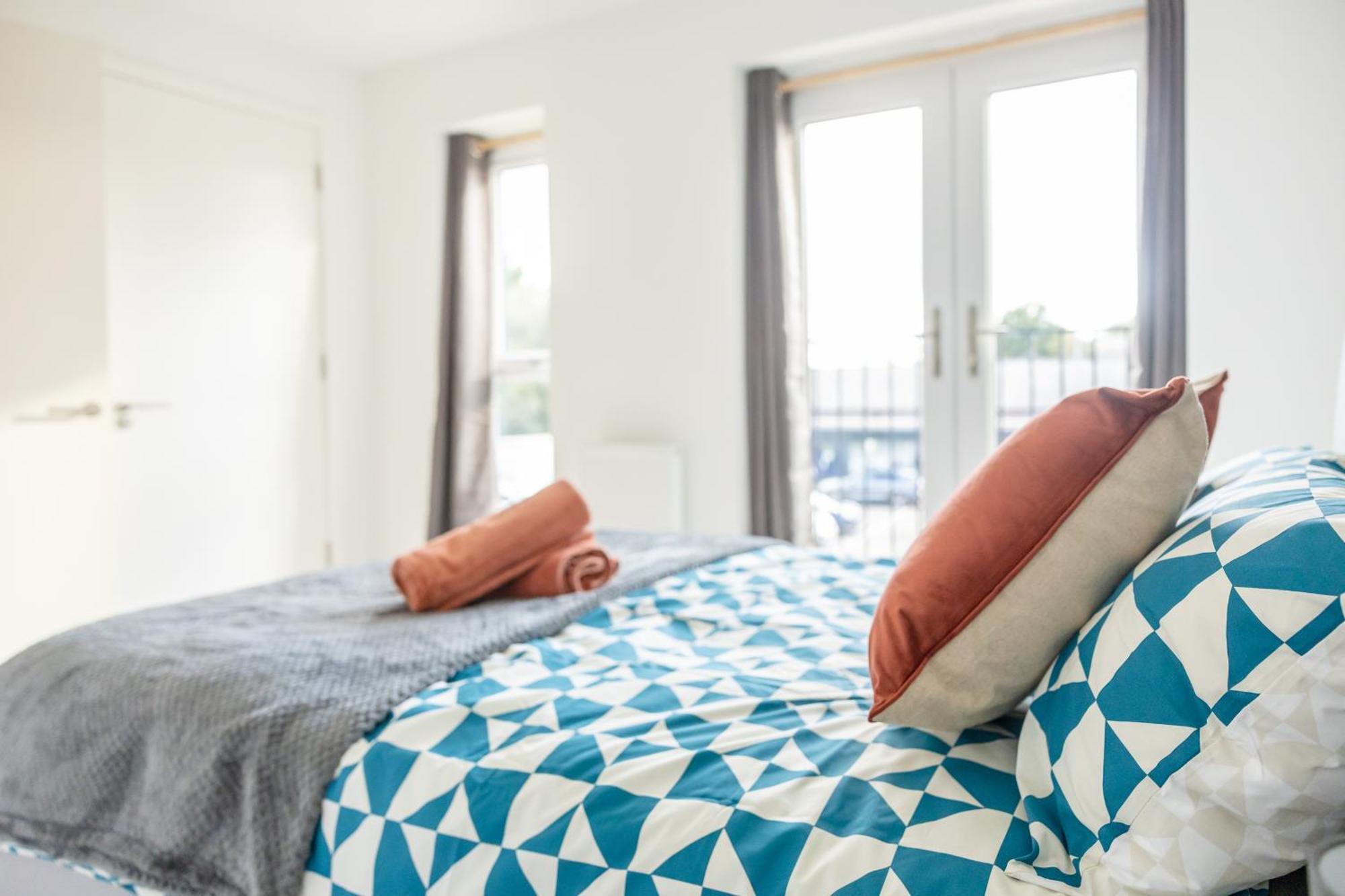 Stunning Modern 3 Bedroom Townhouse - Perfect Getaway Manchester Dış mekan fotoğraf